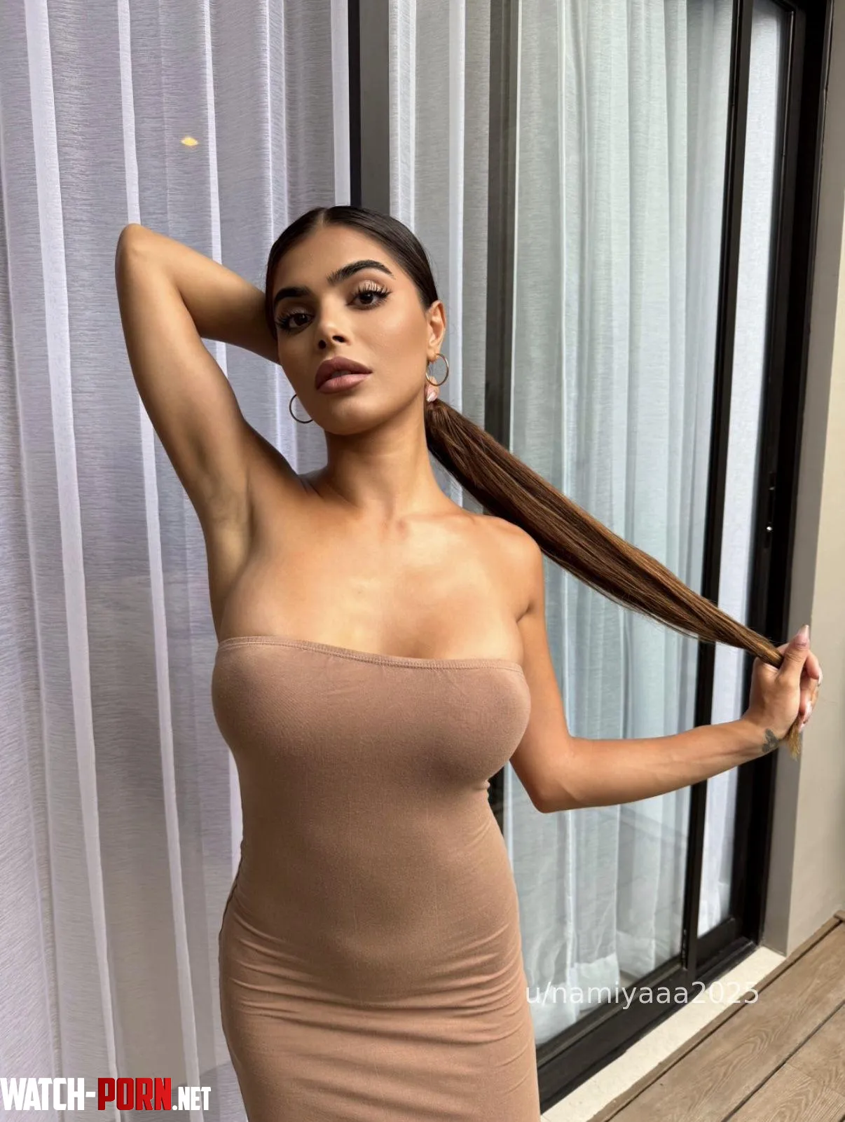Brown girl, brown hair, brown tight dress by namiyaaa2025