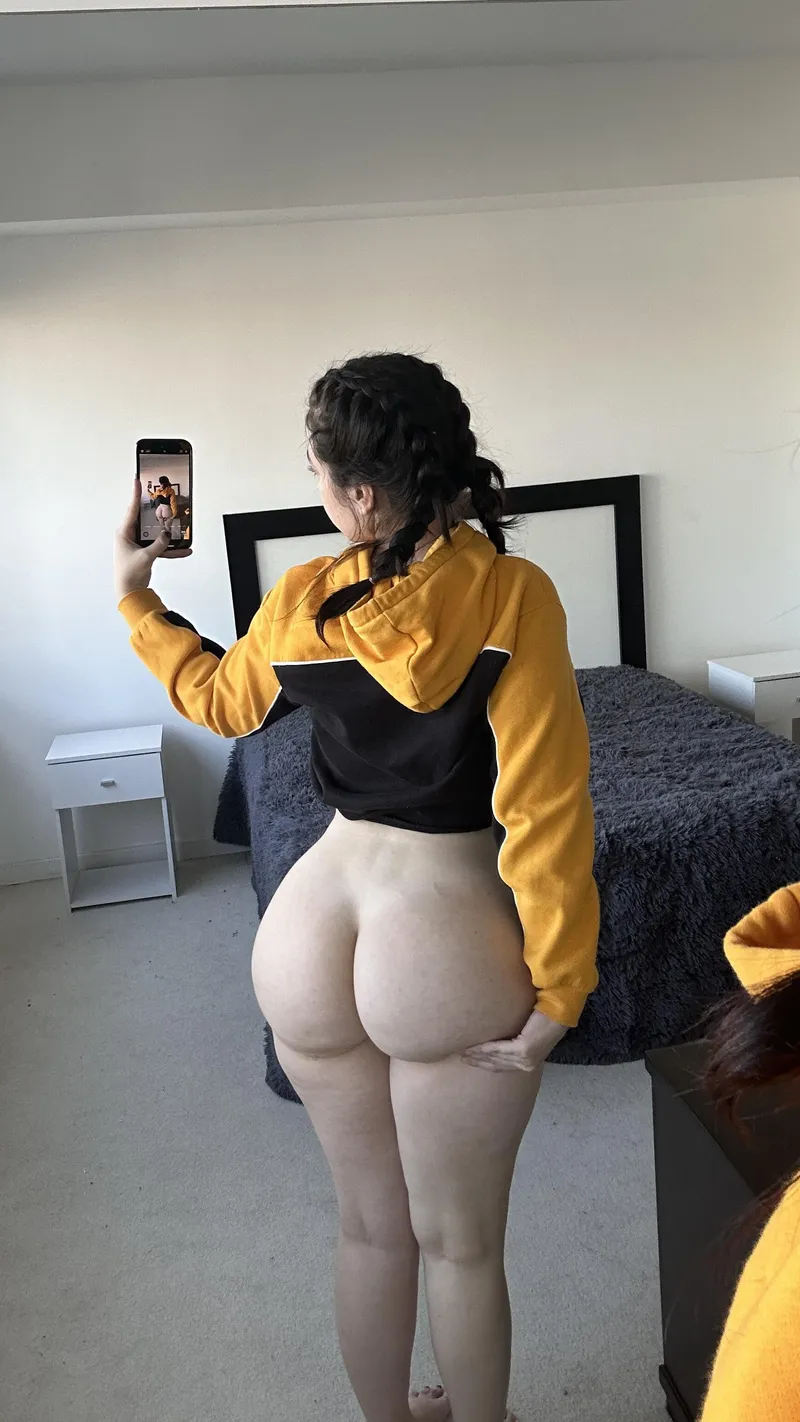 Thumbnail kinkygatito Presents Latina Amateur Volleyball Player in the Latina World
