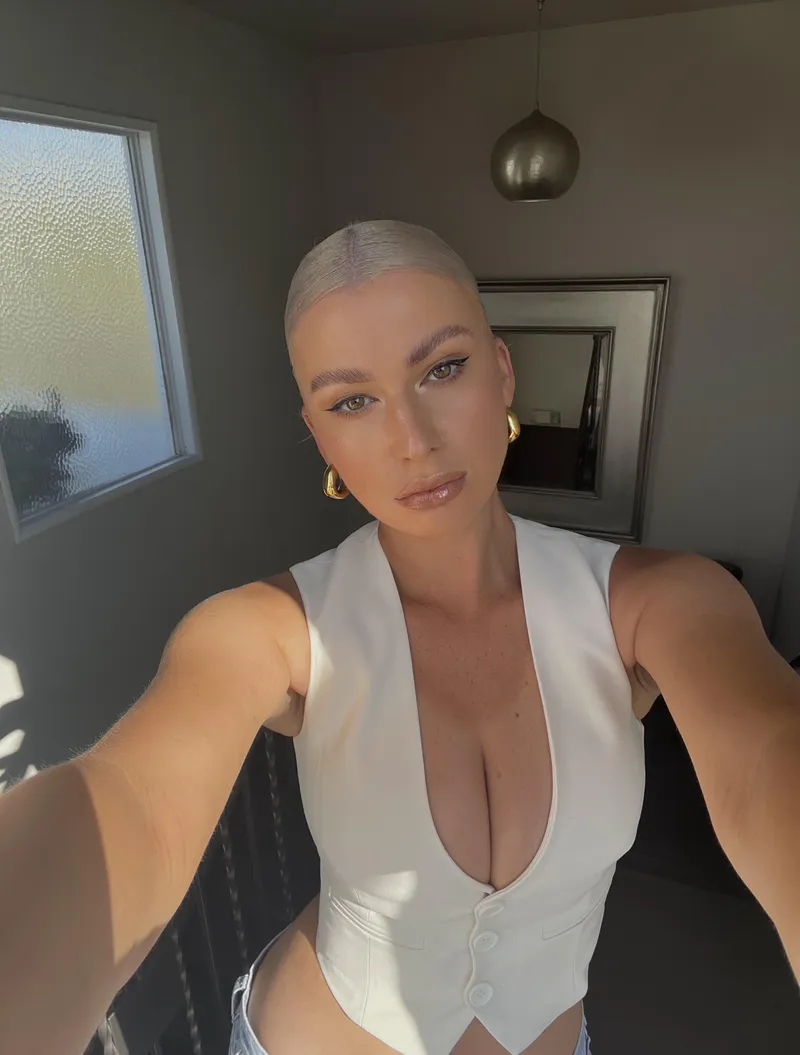 Thumbnail Elegance Personified: The Grace of lilbabyclaud | classygirls