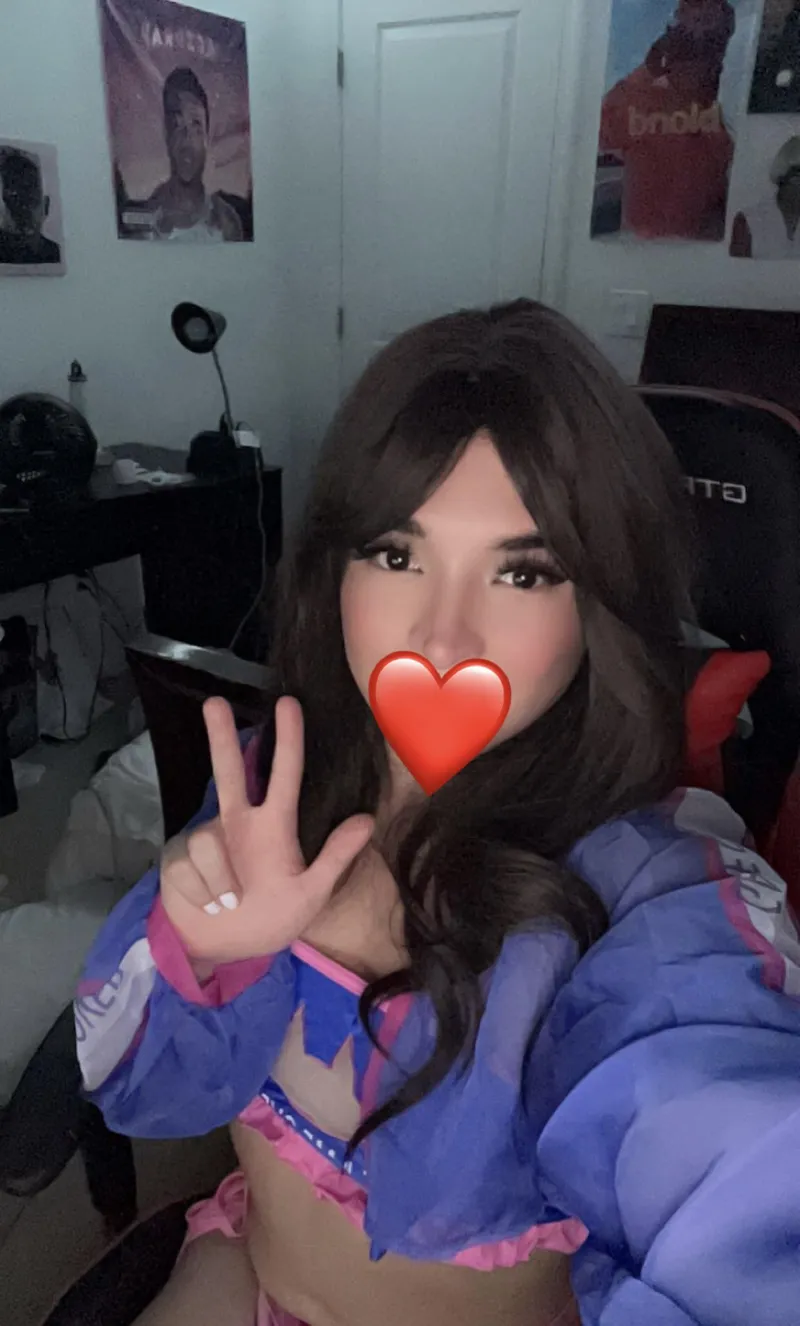 Thumbnail sissyfemnaomi's Love for an Iconic Outfit in asiansissification Category