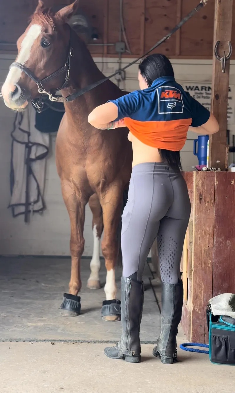 Thumbnail Disneyyrose13: Might Have a Little Dirt on My Boots 🥵 - Countrygirls