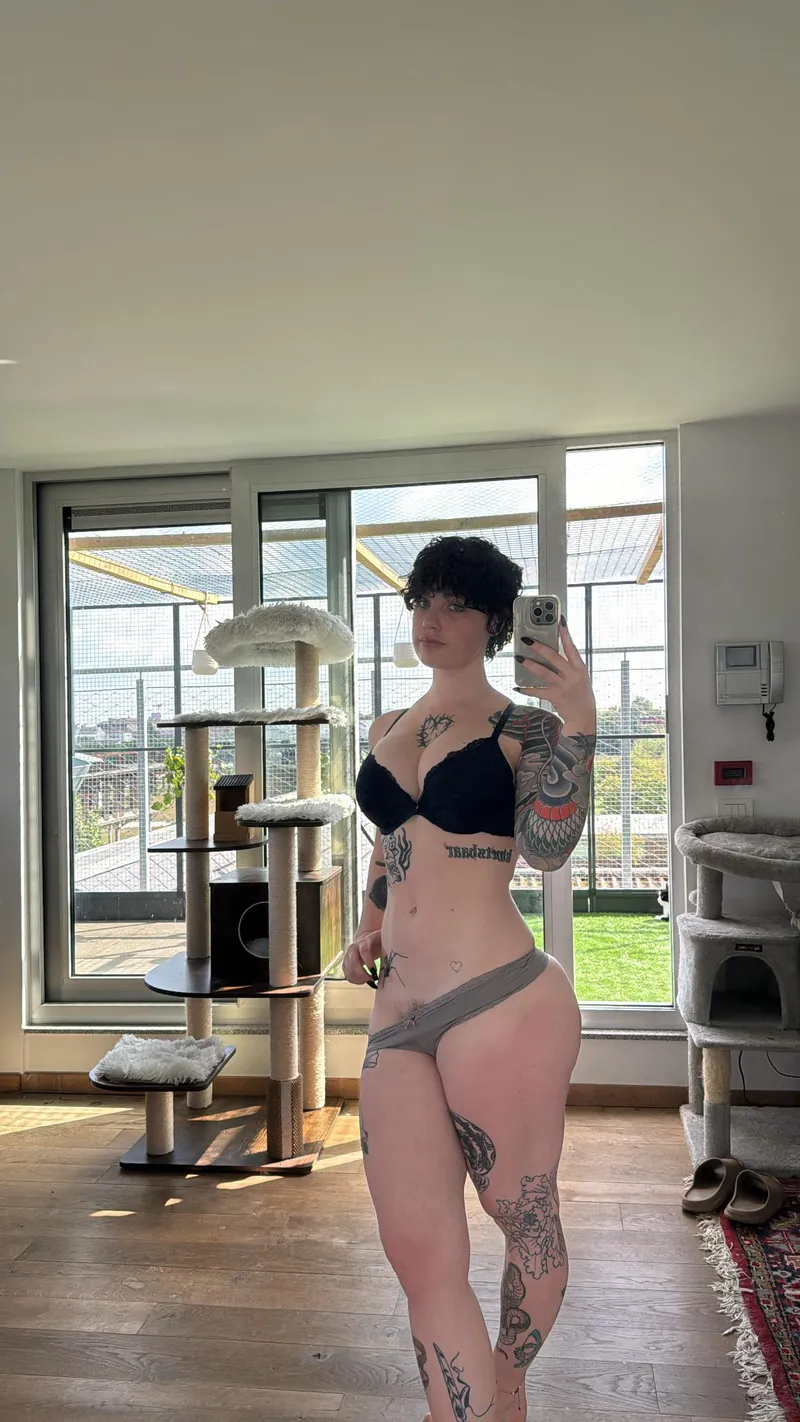 Thumbnail Satisfy My Horny Needs: gothsluts Article