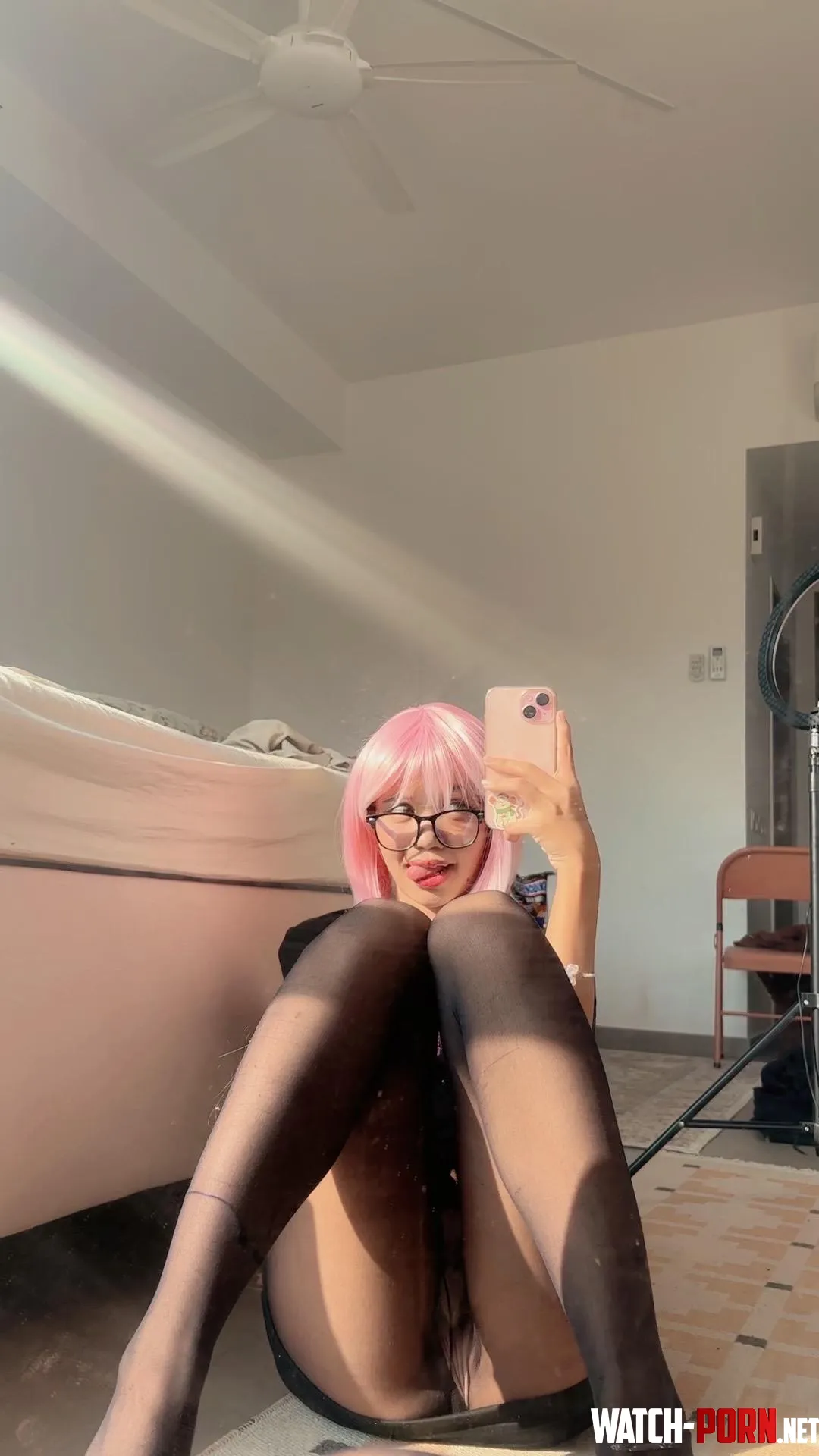 Taking selfies that I know I'm going to delete later by Pixel_Peachyy