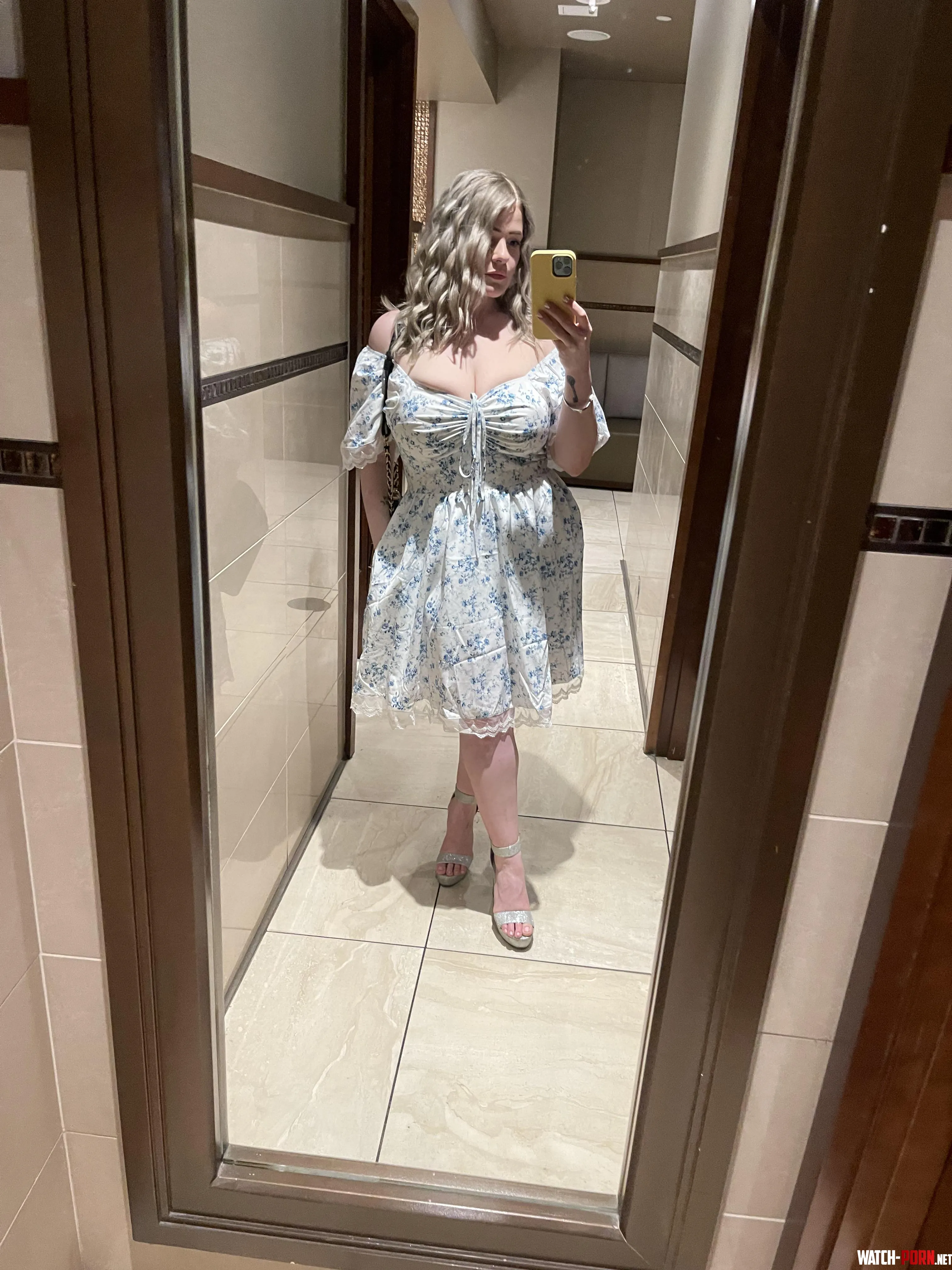 Love dressing up and going to nice restaurants 😍🤍 by misrekless