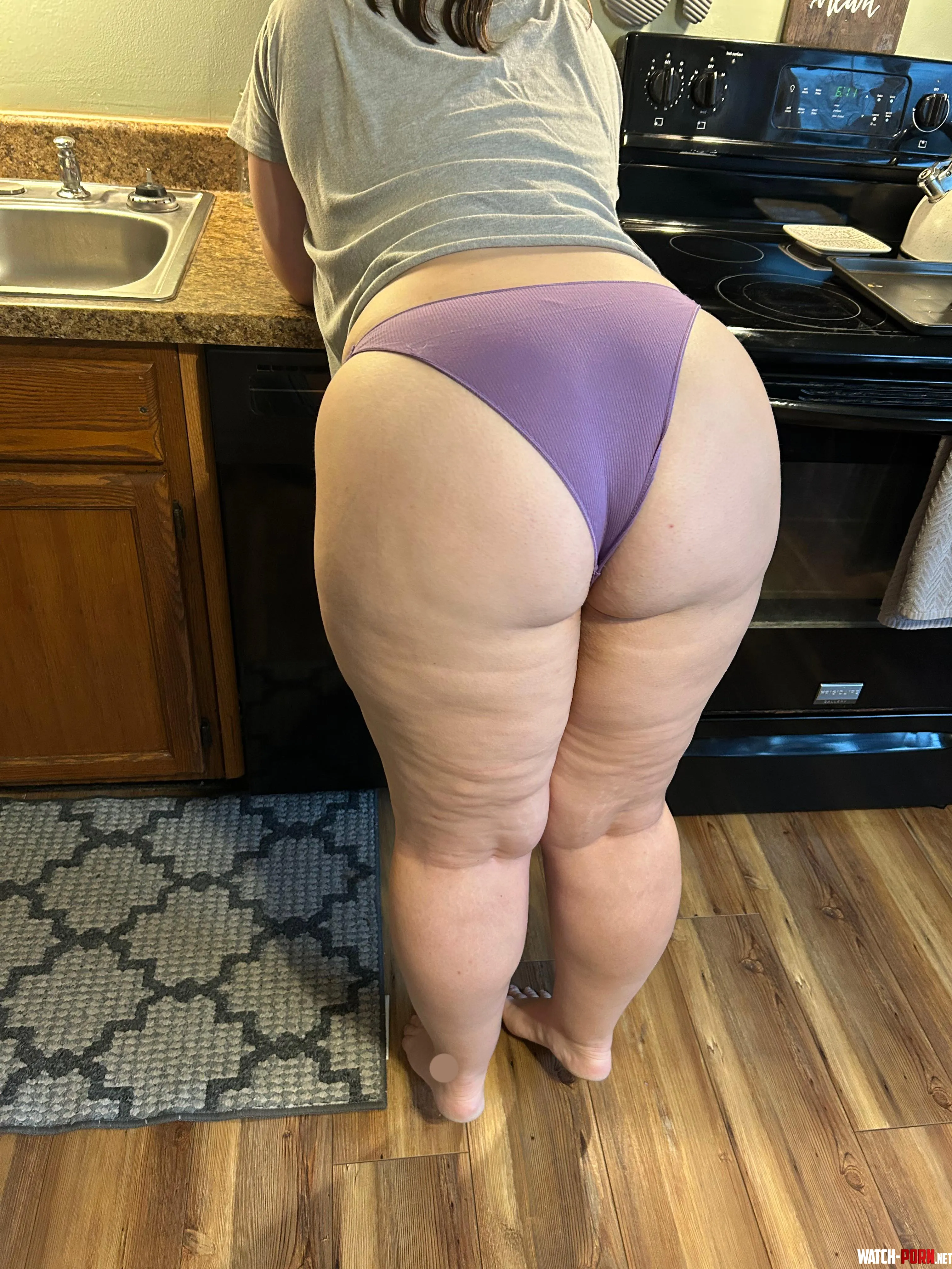 Come get your breakfast by Boyfriendoftheyear98