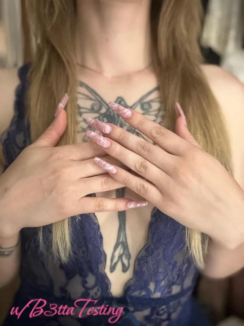 Thumbnail Pretty in Pink: B3ttaTesting's Melting Strawberry Ice Cream Nails