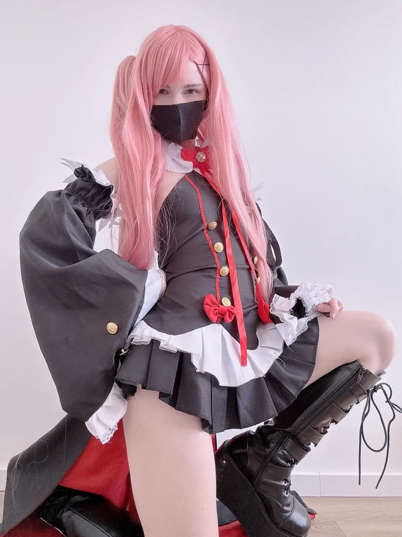 Thumbnail Krul Tepes Cosplay by Lily from Seraph No End | cosplaygirls