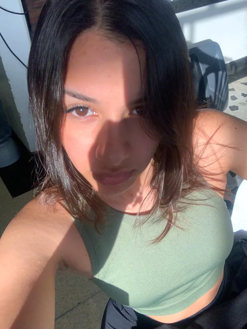 Thumbnail Basking in the Sun: Life's Good | ViccyCuteSmile