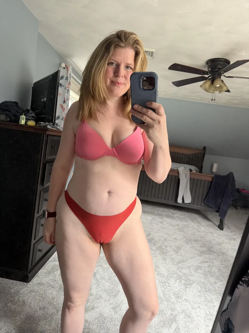 Thumbnail Feast on a Fat Pussy: tightpixienurse's Offering | maturemilf