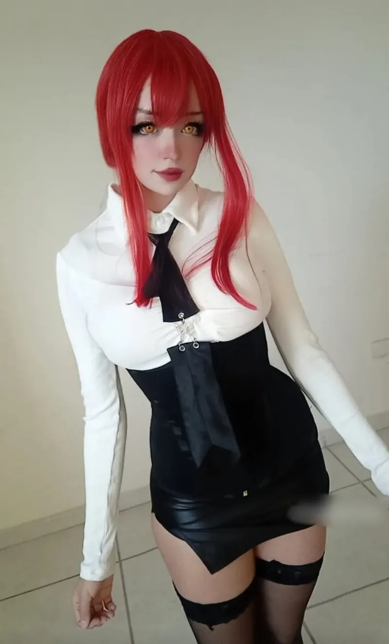 Thumbnail Awfully-Vanilla Asks About Makima Likeness | cosplaygirls