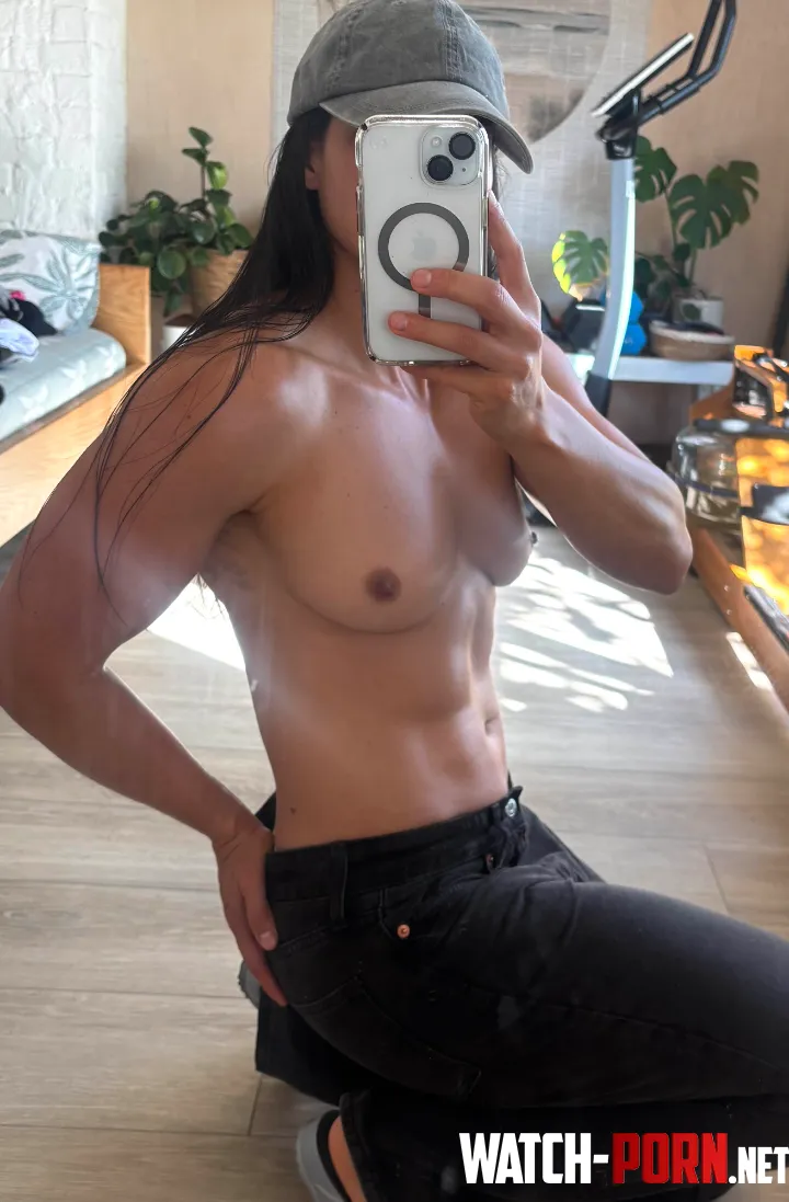 This is what's hidden under my shirt by AryFit