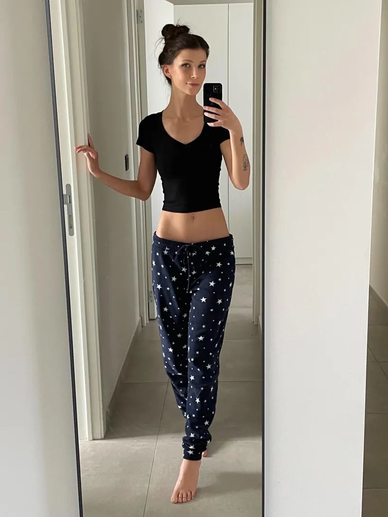 Thumbnail Cozy Nights in Cropped Pyjamas | IvyNash | croptopgirls
