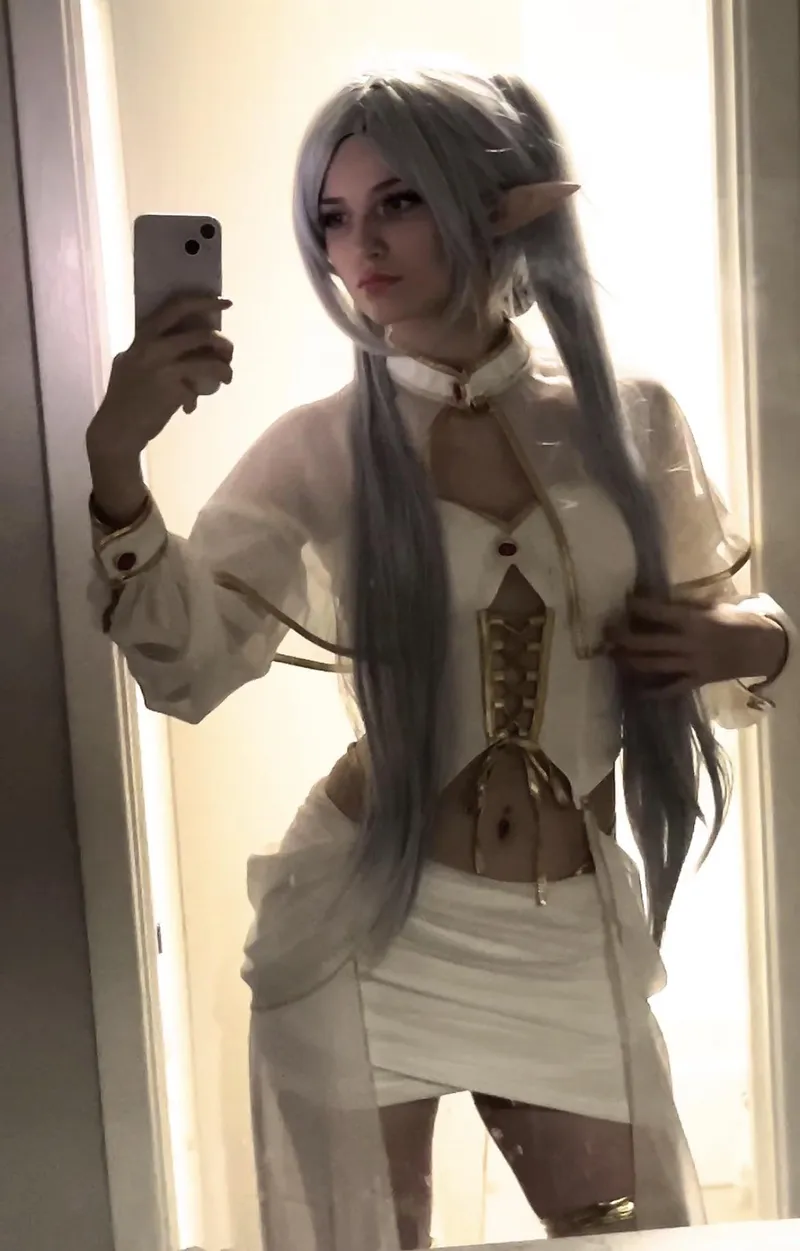 Thumbnail Lilyy_lovely Captures Frieren Cosplay Delight in cosplaygirls