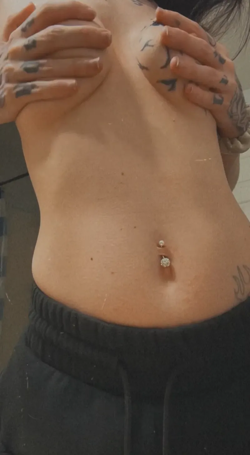 Thumbnail Sexy Little Emo PAWG Kitten by SunsetSorceress in handbra