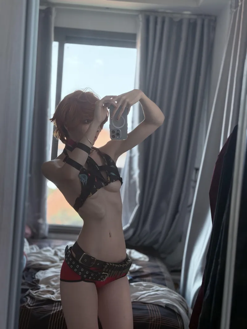 Thumbnail Kitty Top: kawaiiipunk's Stylish Statement in underboob