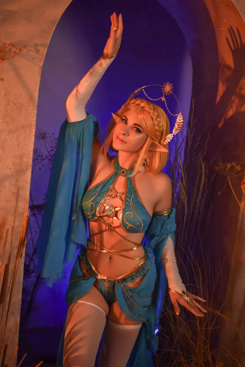Thumbnail Zelda from The Legend of Zelda Cosplay by Yuna Kairi | Cosplaygirls Category