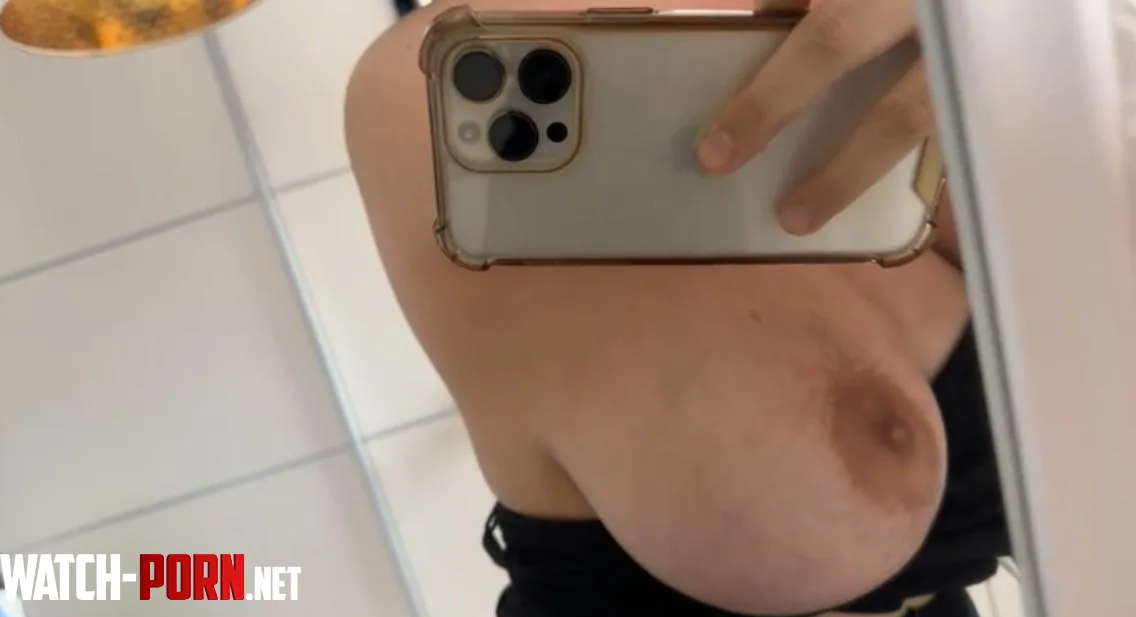 Guess my bra size (EU) for a vid gift! 🤭 by TimelyPreparation693
