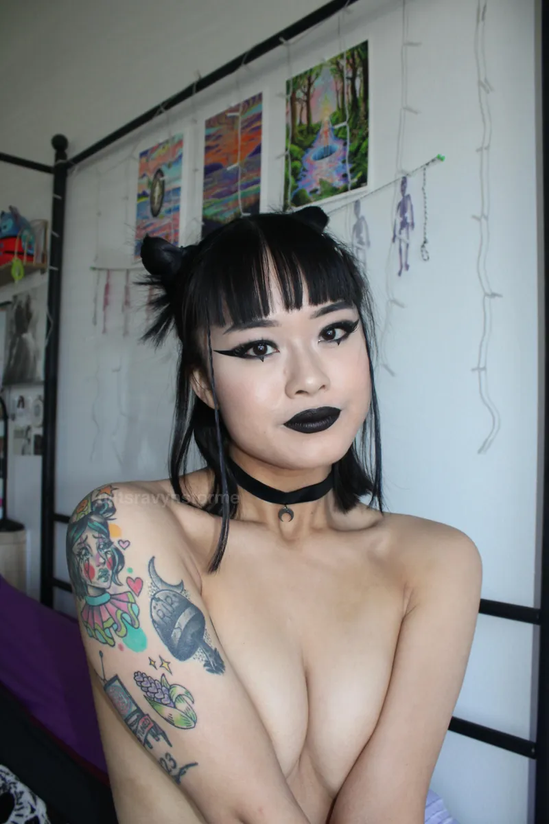 Thumbnail First Raven-Haired Post by itsravynstorme 🐦‍⬛
