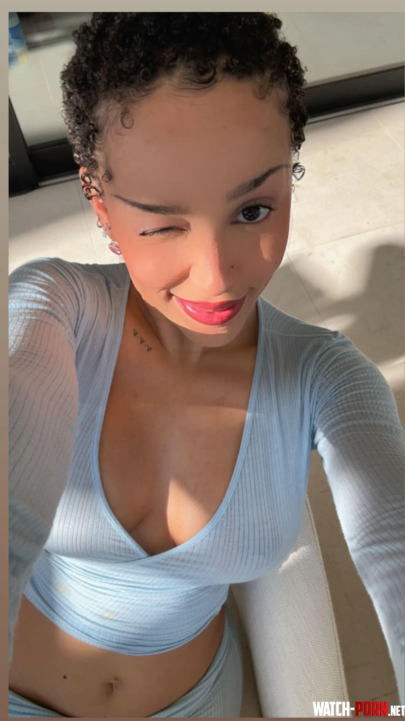 Not showing ass just fine by Codroysimones