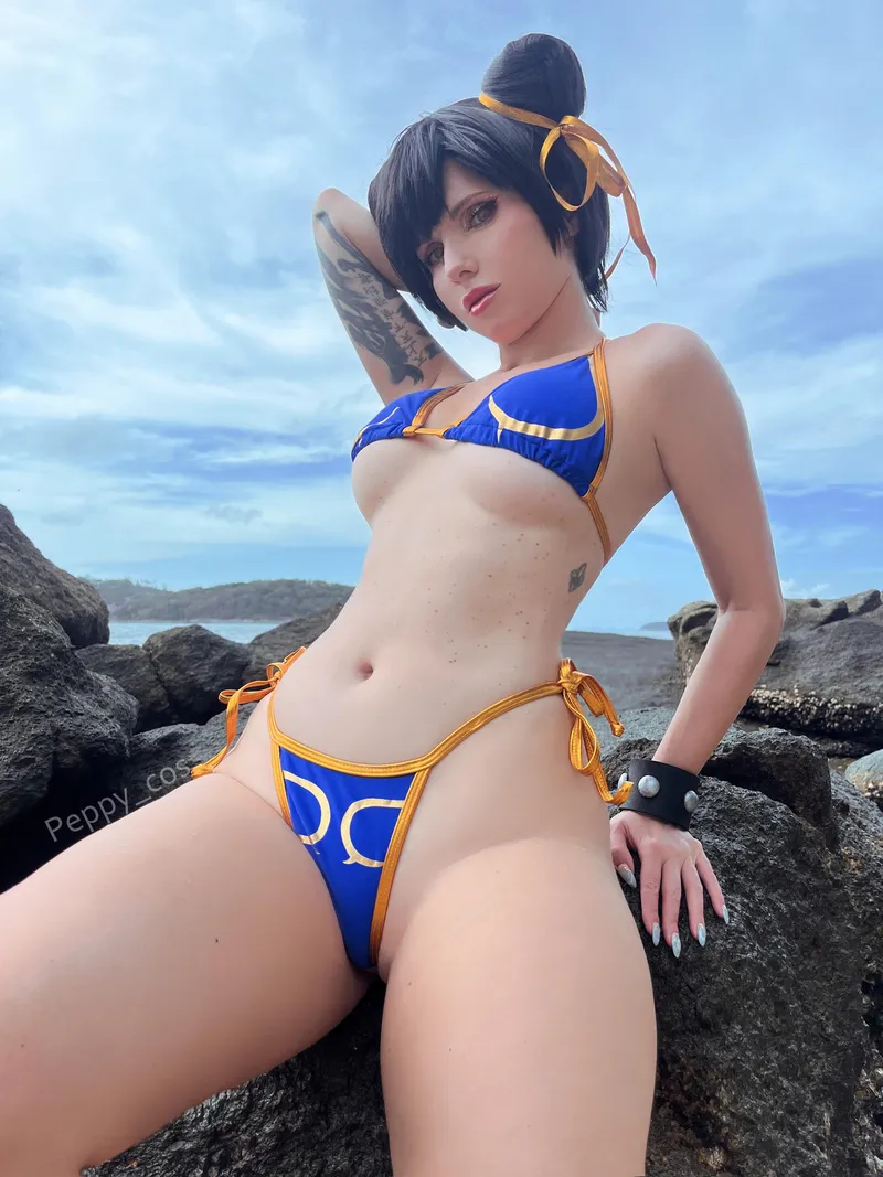 Thumbnail Chun-Li from Street Fighter: A Stunning Cosplay by Peppy_cos