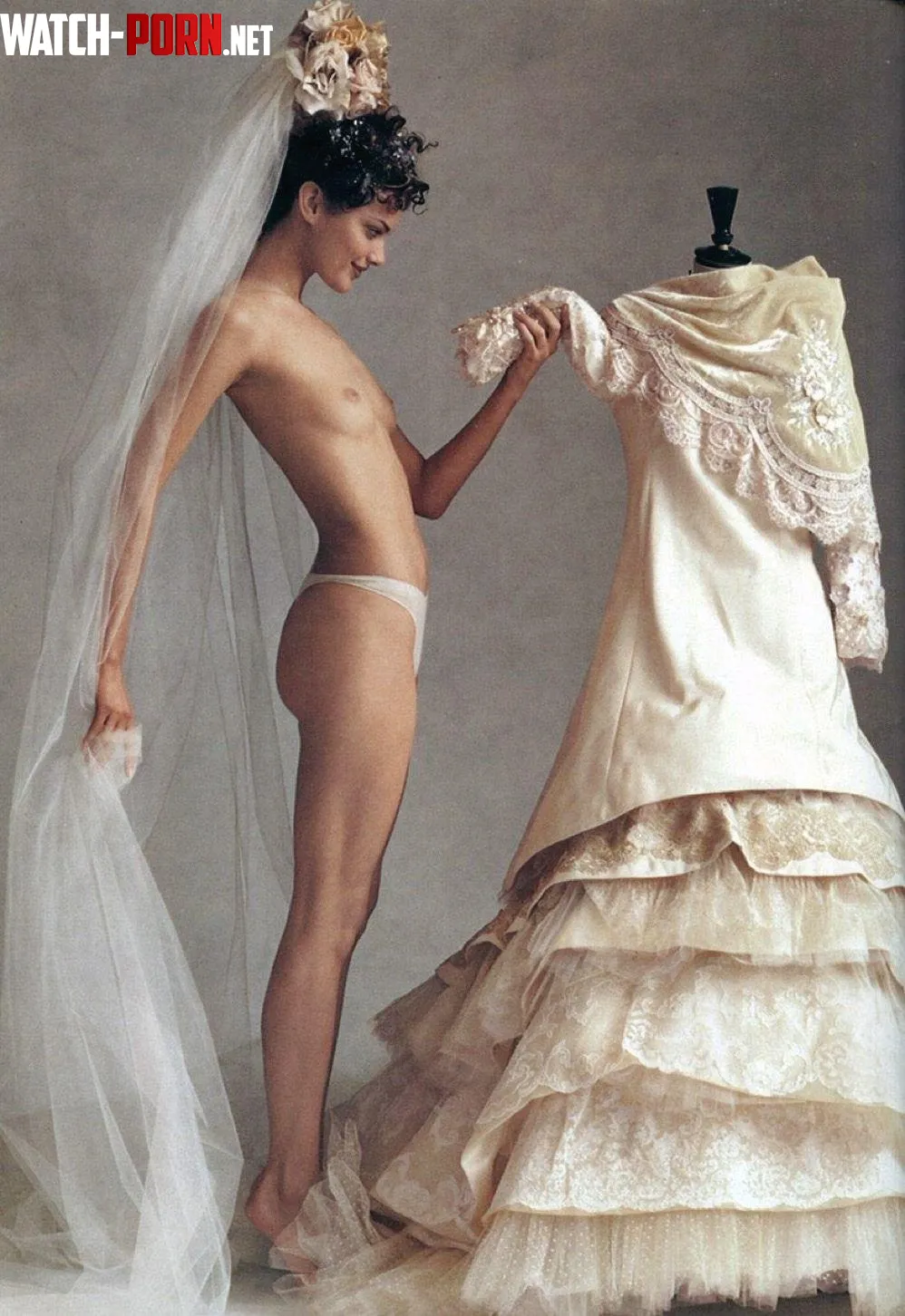 Shalom Harlow | Vogue US December 1995 | ph. Irving Penn by poisson-iv