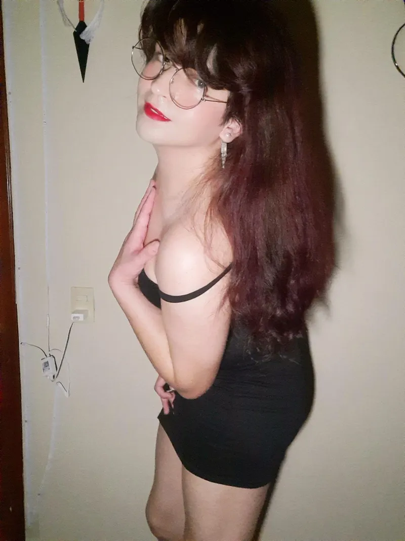 Thumbnail VictoriaMoreau_'s Provocative Story as Your French Teacher