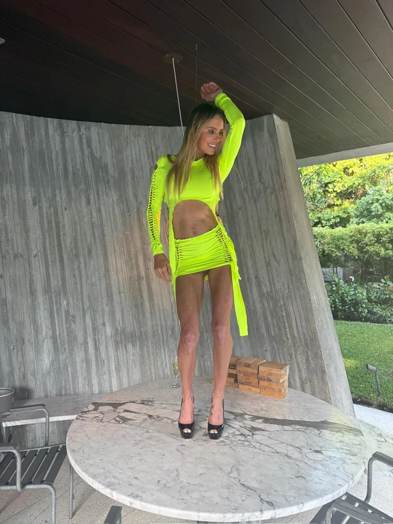 Thumbnail Endless Fun with Hot Girls: A Playful Delight