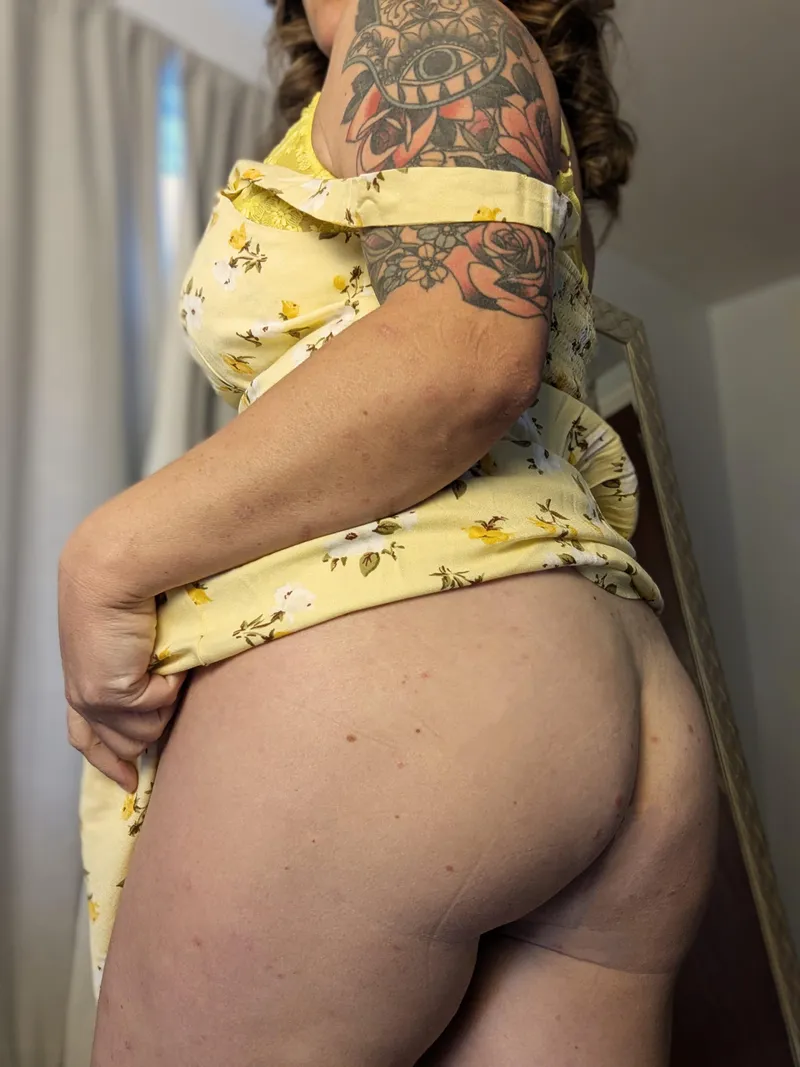 Thumbnail Sundress Surprise: Unveiling MicksSluttyWife's Style