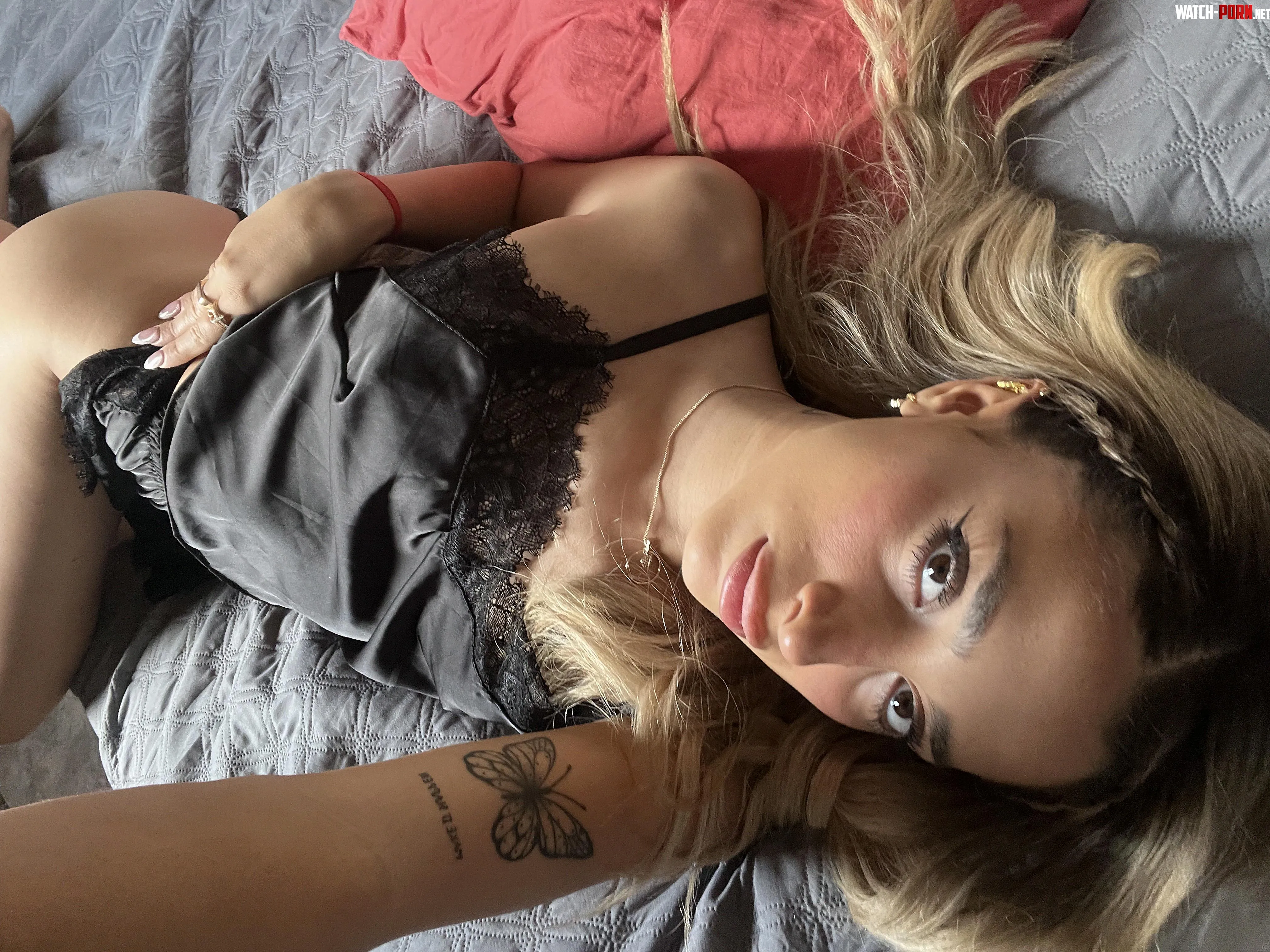 just a selfie for my boyfriend by Few-Work9147
