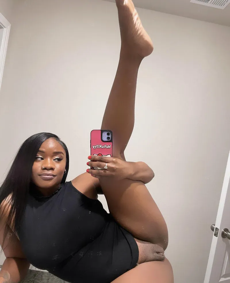 Thumbnail Brownandsassy Asks: 'Do You Like Fat Pussies?' - Join the Discussion in Vagina Category