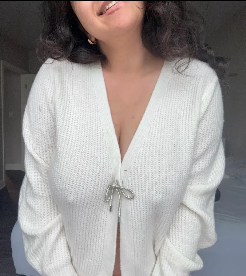 Thumbnail Bra Allergy Confessions | WayZestyclose5506 braless