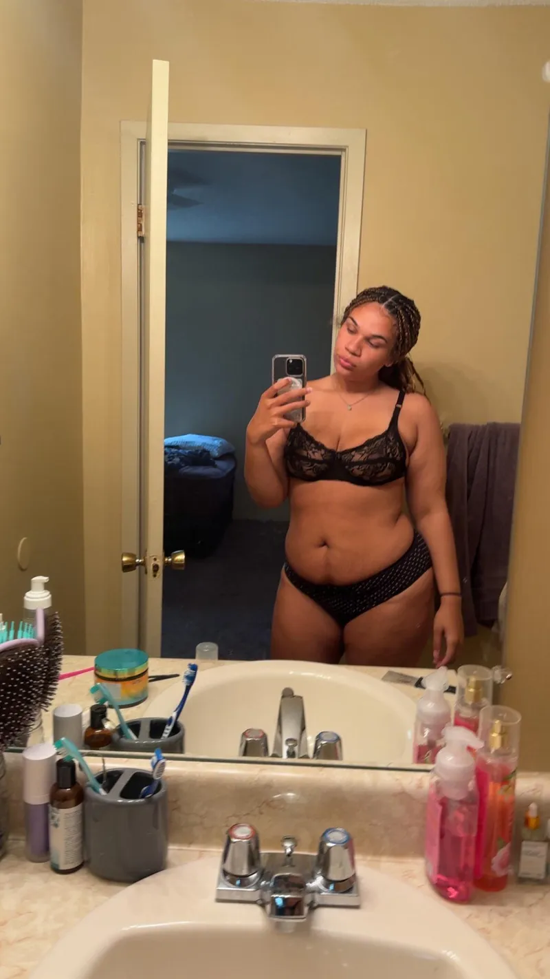 Thumbnail Expressing Joy and Comfort with a Cute Expression | BBW_Chubby