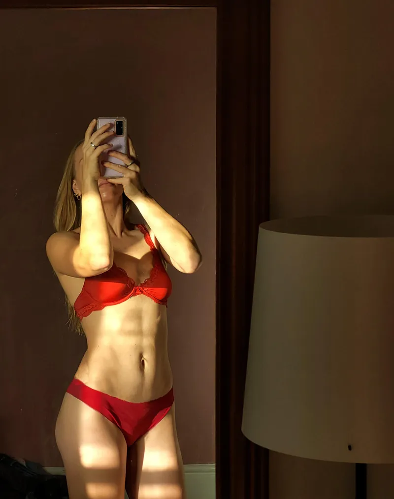 Thumbnail Happy Sunny Saturday in Red Lingerie with ALICE-selcouth