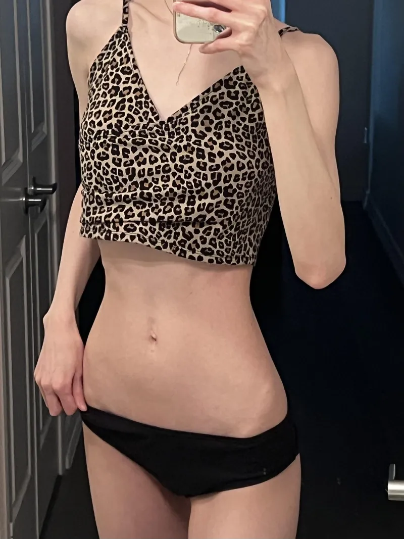 Thumbnail Today's Fashion Inspiration: Stunning Croptop Look | croptopgirls