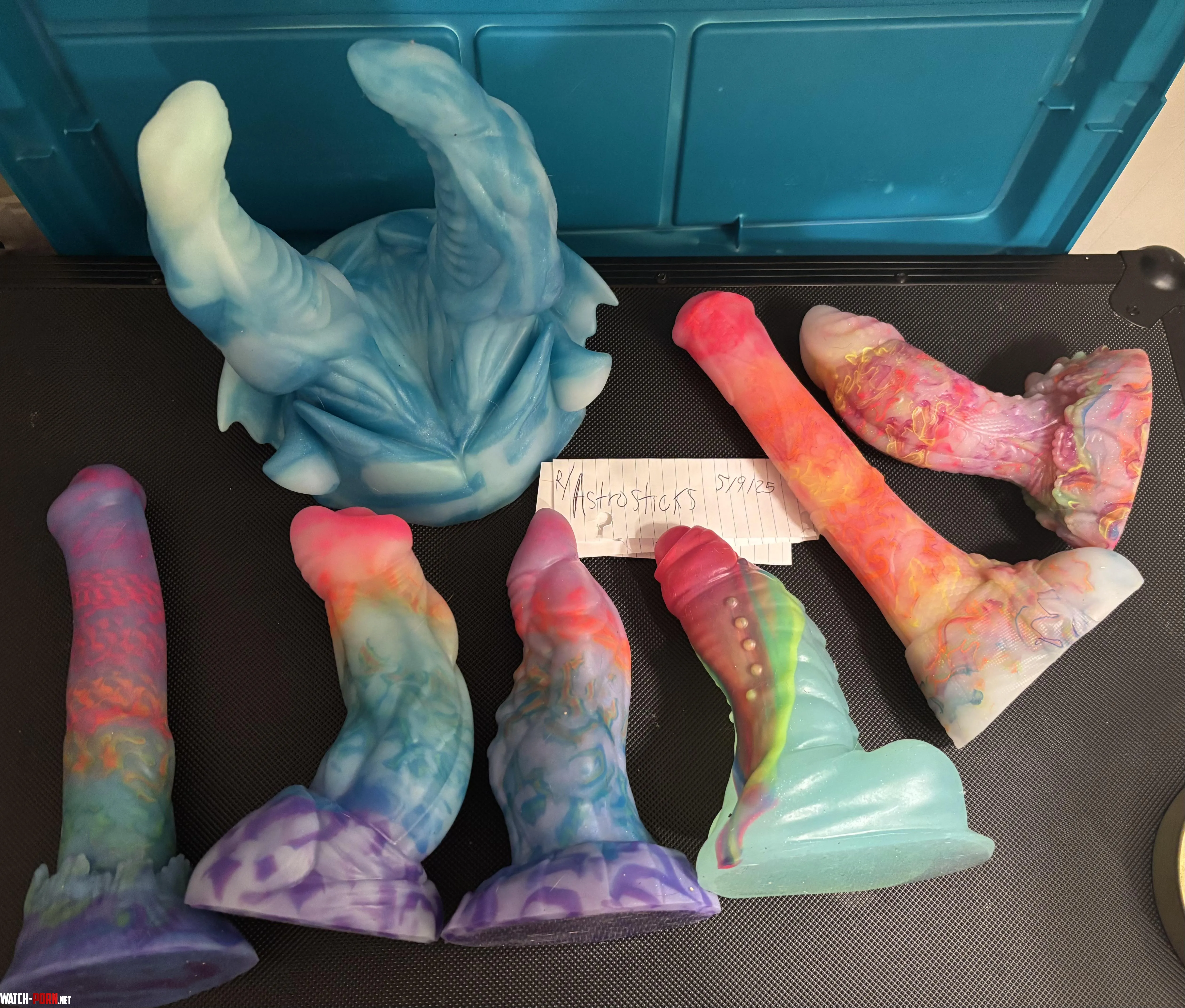 WTS AURORA PARTY STRING SPECIAL TOYS by astrosticks