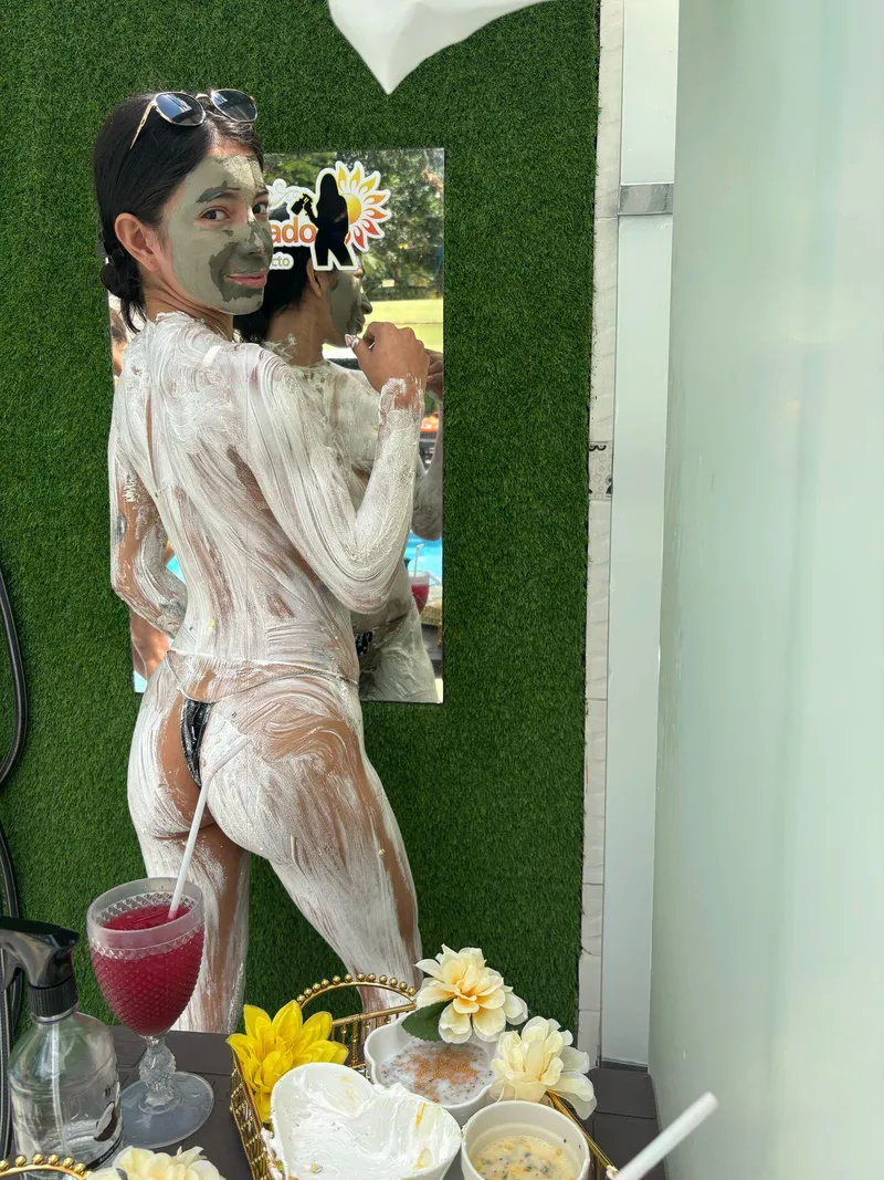 Thumbnail In the Perfect Tan: Do You Want to See How I Look? | CuteLittleButts