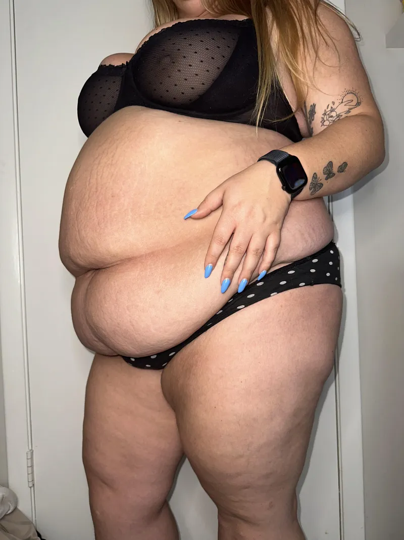 Thumbnail View from Every Angle - Ashlie0_xo's Stuffers Pose