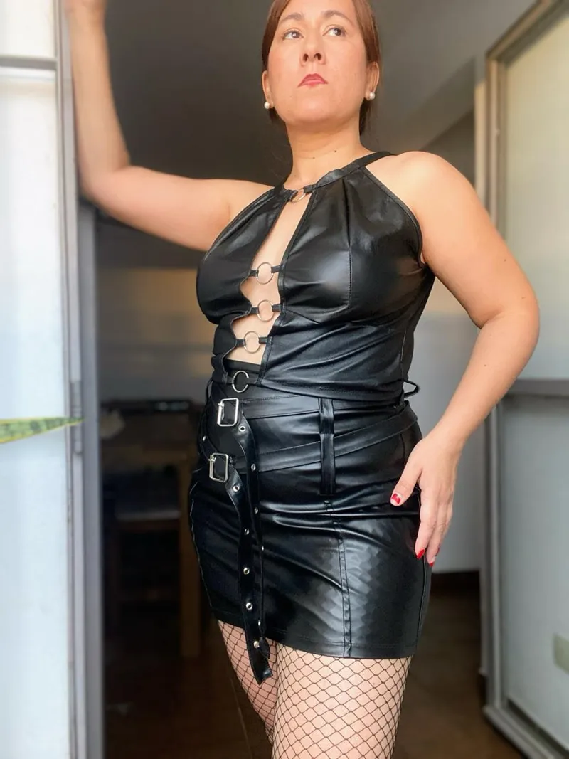 Thumbnail Desired Leather Style - Cecille_Ofanis | LadiesInLeather