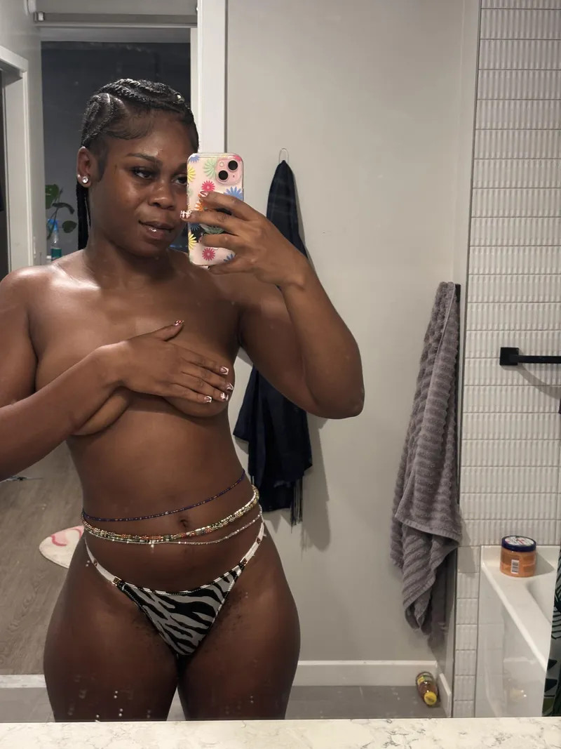 Thumbnail Is Liking Older Men Bad? centzufu Discusses in handbra Category