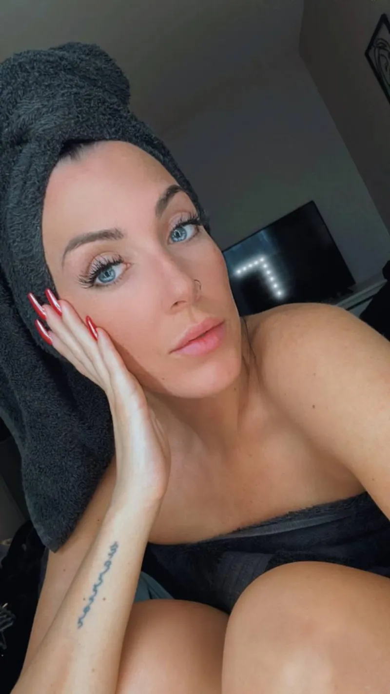 Thumbnail Filthy Mind, Clean Body by itsbrooklynnk | nailFetish