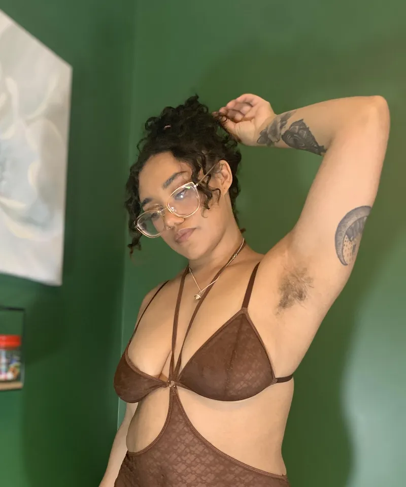Thumbnail Celebrating Fun: Hairy Armpits’ Playful Appeal | HairyArmpits