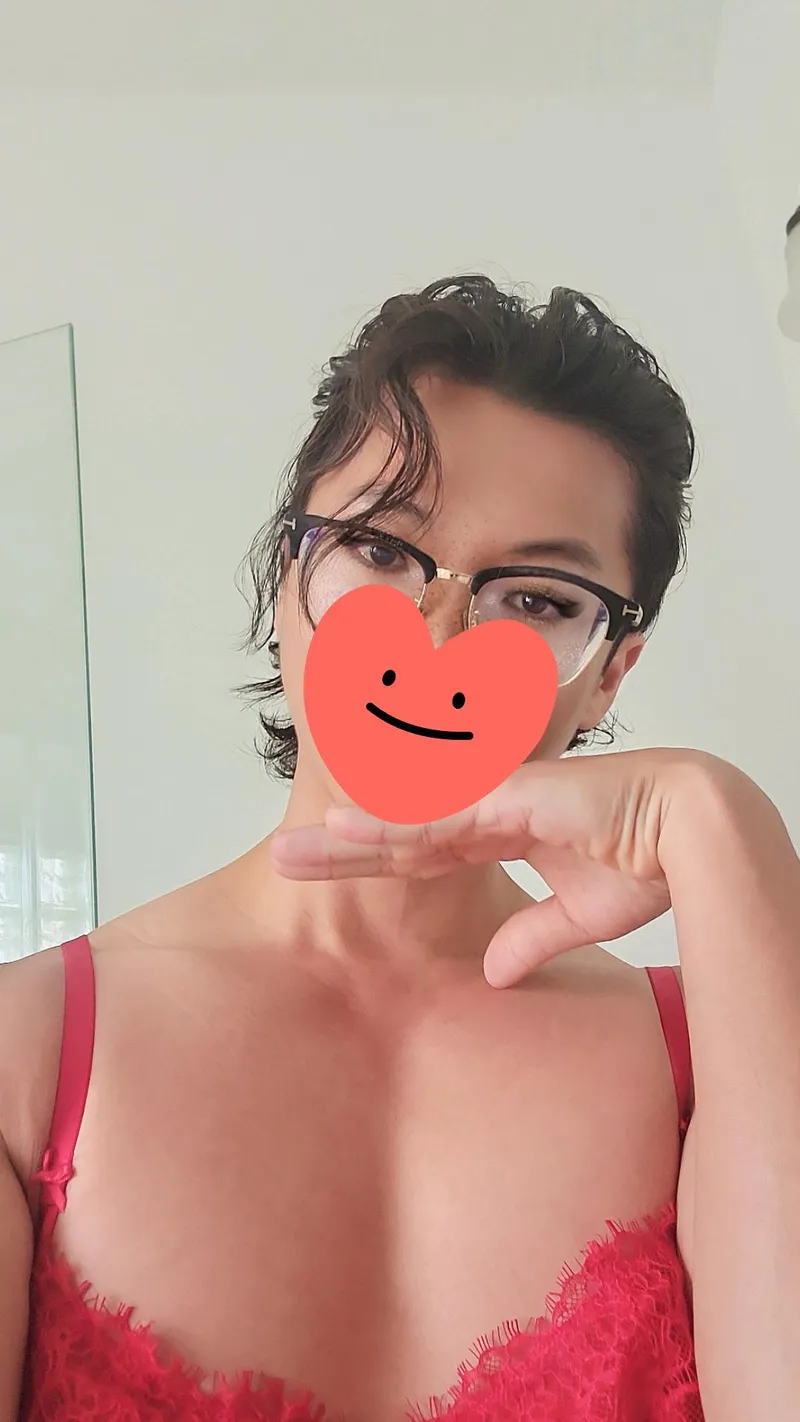 Thumbnail Am I Pretty Enough? Question by TranssDesires in asiansissification