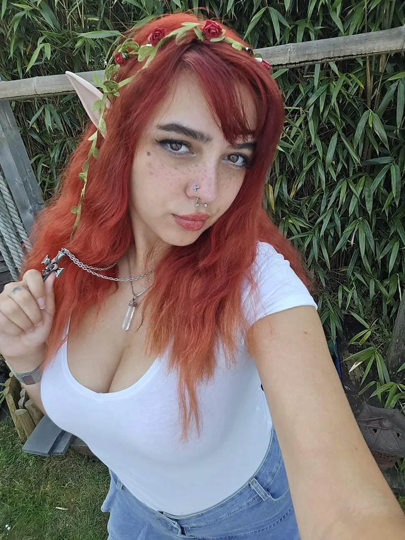 Thumbnail Immersing in Fantasy: Wood Elf Cosplay in Oblivion Remaster by idkrandomusernamee