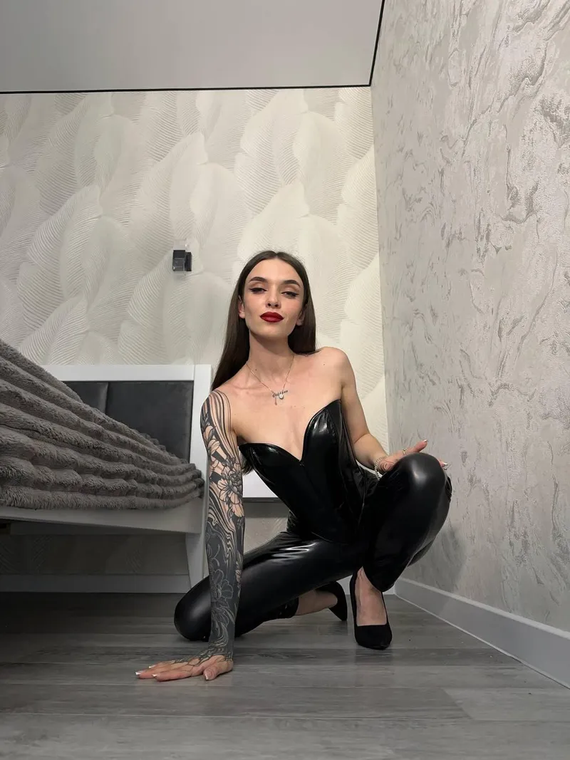 Thumbnail Latex Seduction: Unveil the Sexy Catsuit by ZiralennaAevira