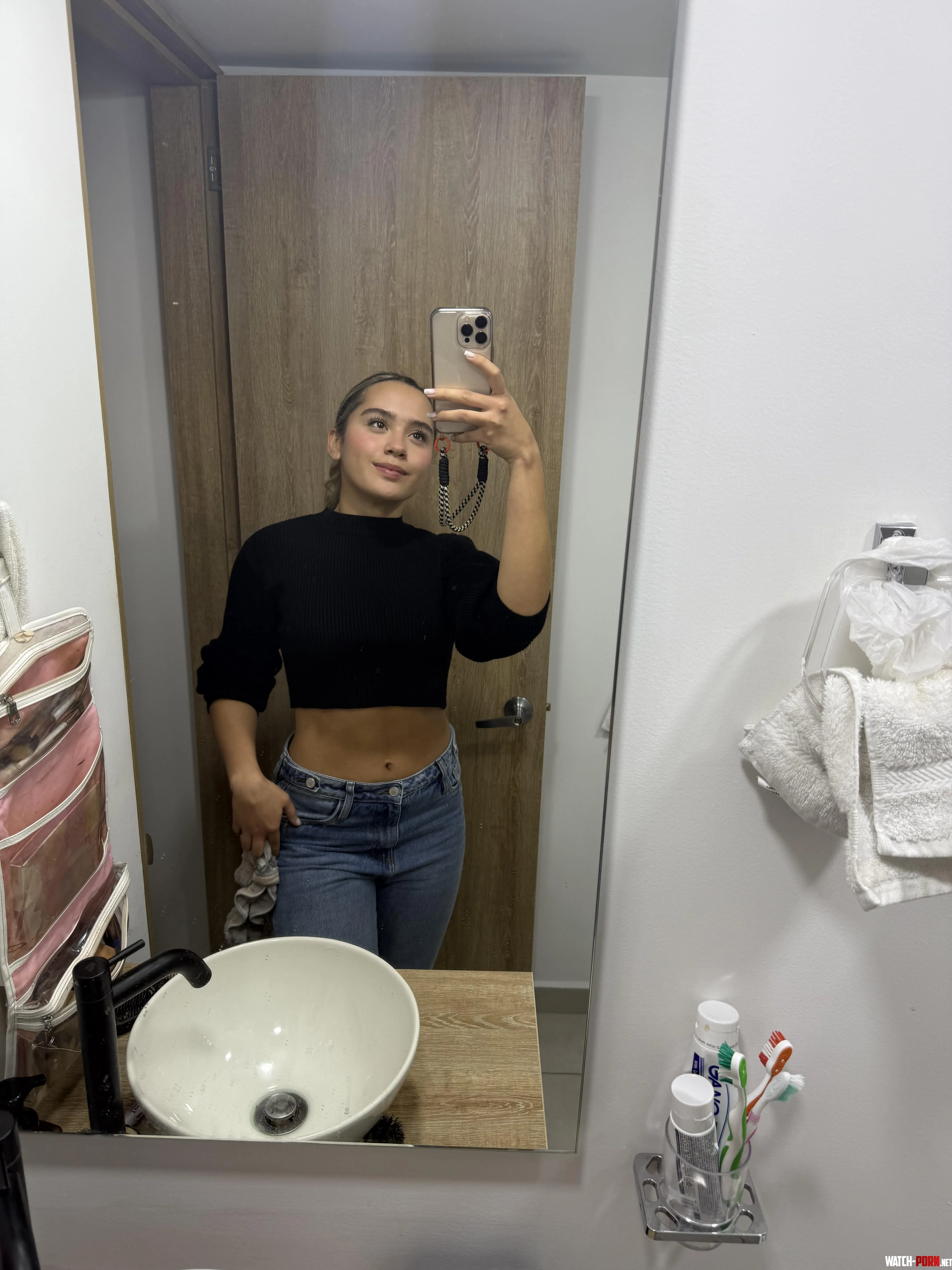 feeling sexy in my croptop by SabrinaZest41