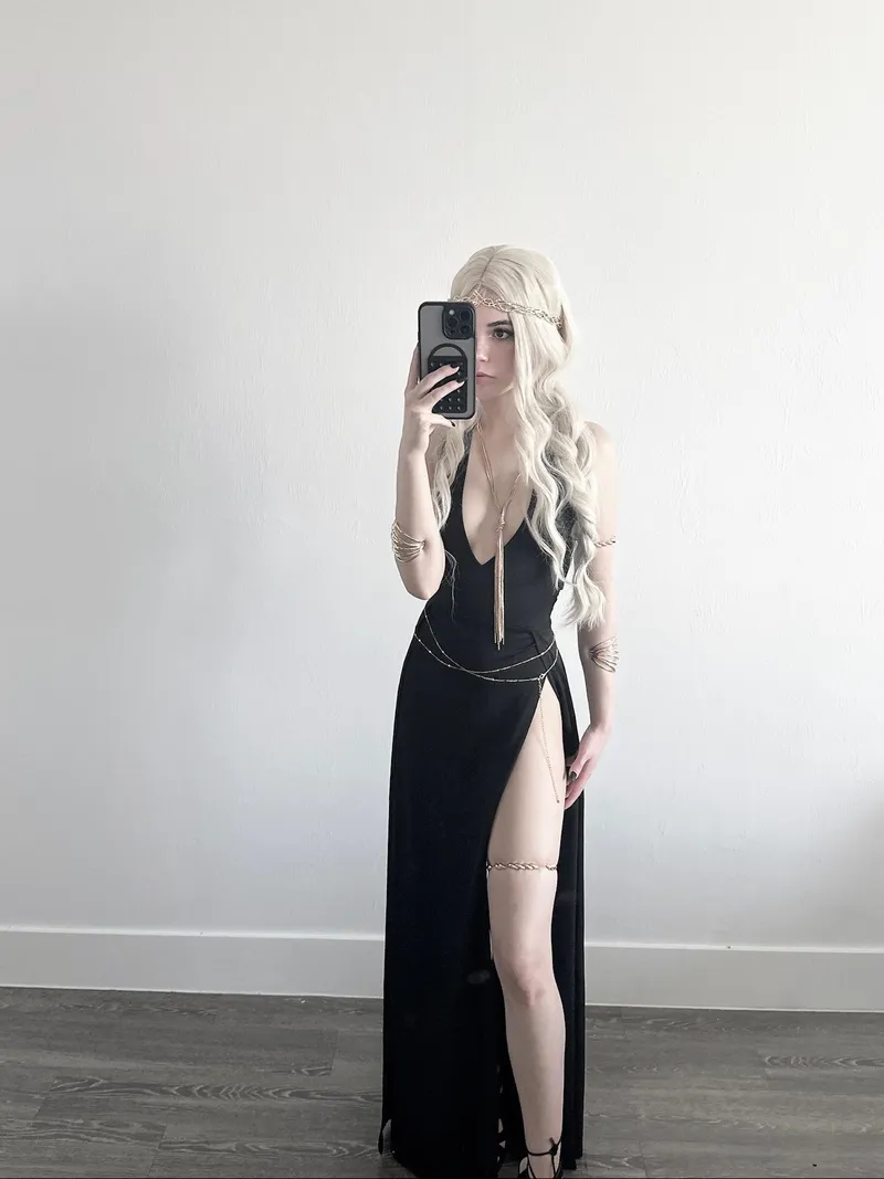 Thumbnail Unveiling Queen Marika: The Eternal Cosplay Transformation by Jessie_Ra3