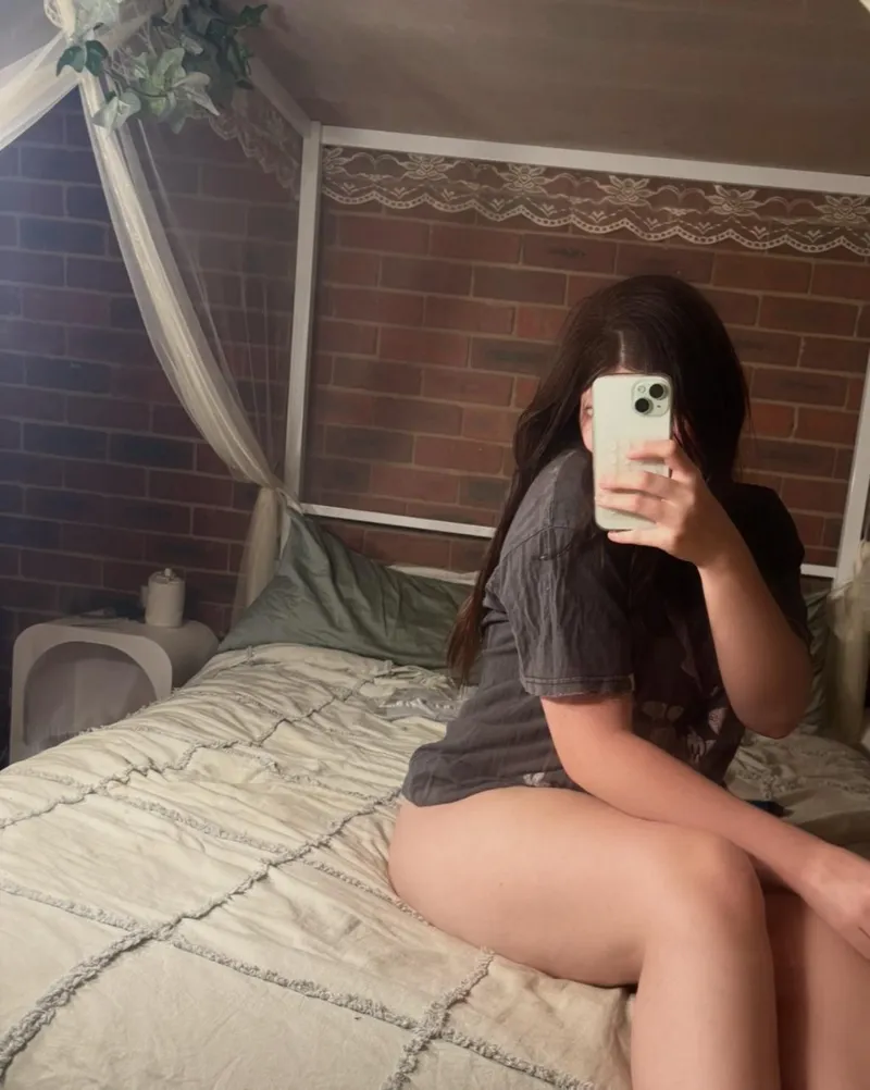 Thumbnail Brunette Seduction: A Bedtime Decision by Ilovelemons235