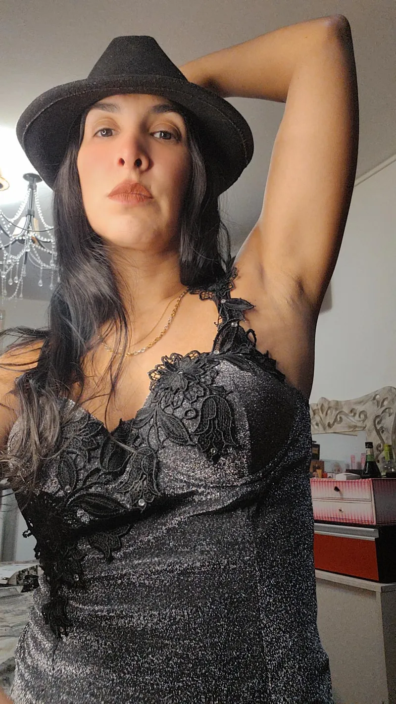 Thumbnail 38-Year-Old Armpit Appeal: A Sensual Conundrum by Rebekka_35