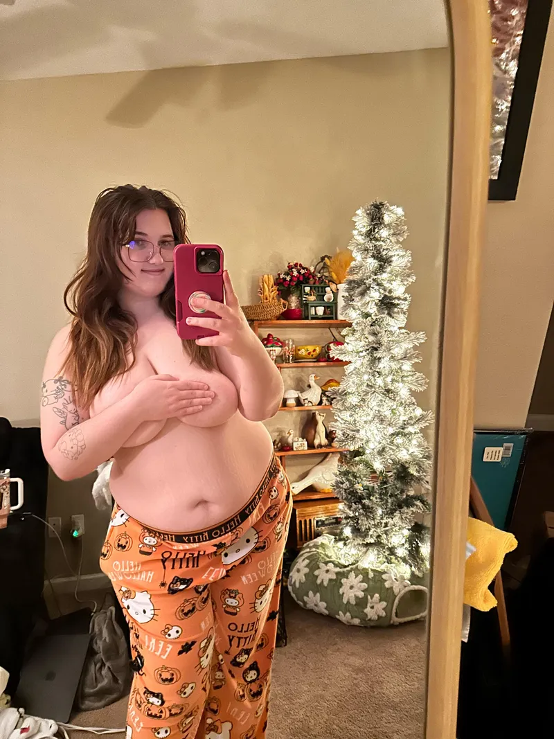 Thumbnail Playful Encounters: yourfairiegf Offers a Warm Introduction in BBW Theme