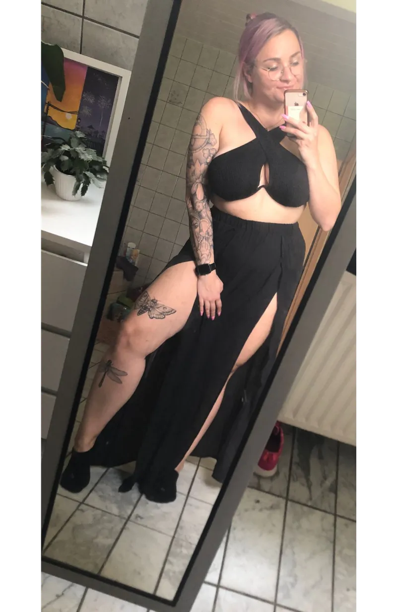 Thumbnail bigmelons9292 Shares a Snapshot - Me f 28 in the Chubby Category